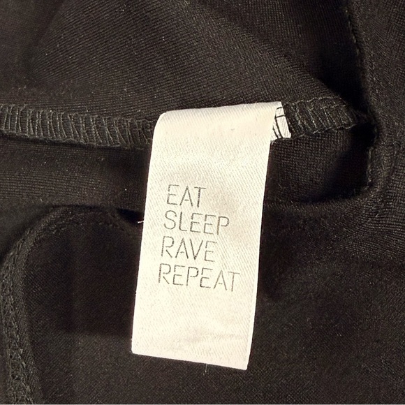 Esley | Black & White Chevron Striped Knit Halter Dress NWT - Picture 12 of 14